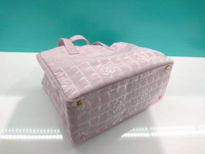 CHANEL ニュートラベルライン トート MM 03