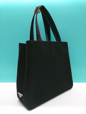 PRADA トートバック 02