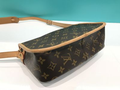 LOUIS  VUITTON ソローニュ ショルダーバッグ 03