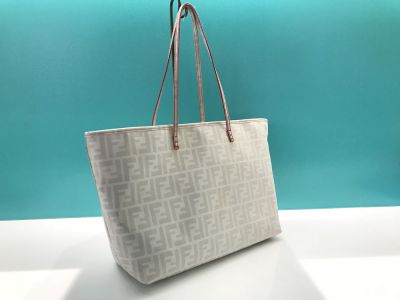 FENDI トートバック ズッカ柄 02