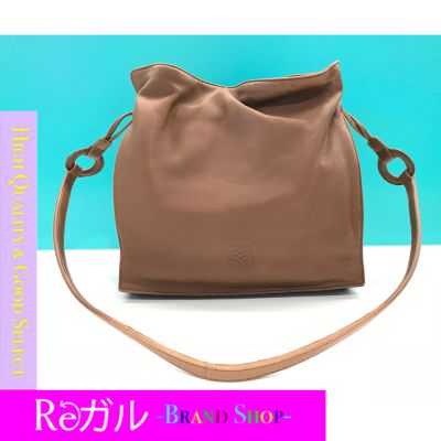 LOEWE ショルダーバック ナッパレザー 01