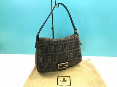 FENDI ワンショルダー マンマバック　ウール 02